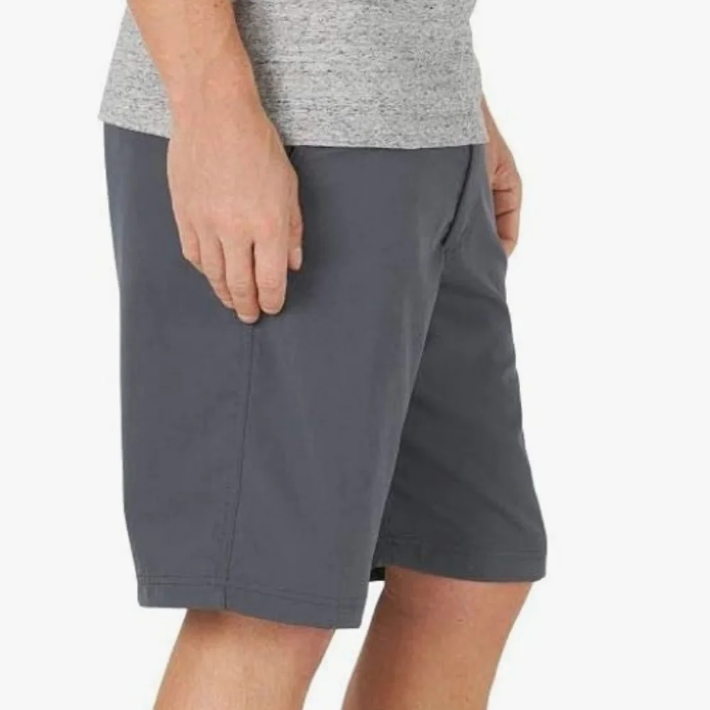 Outdoor Performance Shorts Size 44